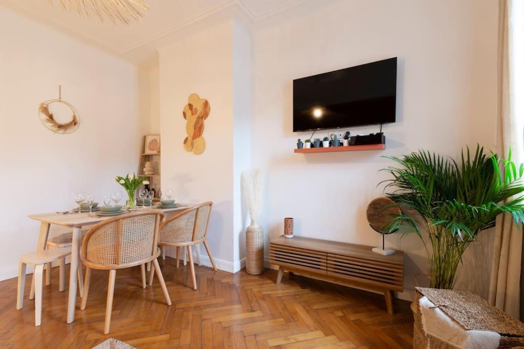 Bohemian Bakoua & Chesterfield Cottage, Hyper-Centre Metz Bagian luar foto